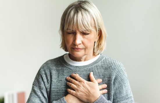 vagtlage smerter i brystet